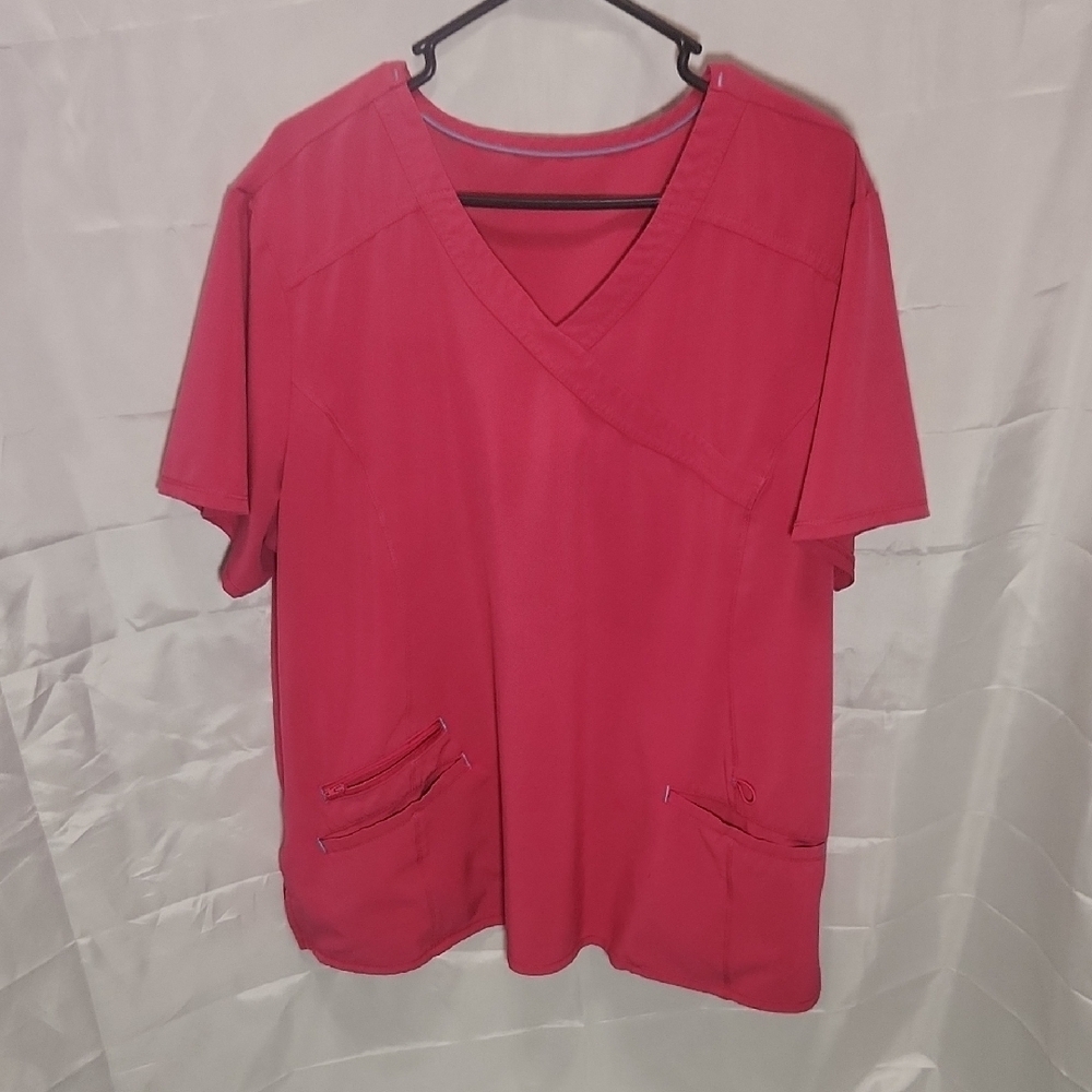 Source Unknown Crimson V-Neck Short Sleeve Tee